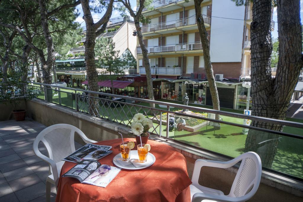 ריצ'יונה Hotel Colombo מראה חיצוני תמונה