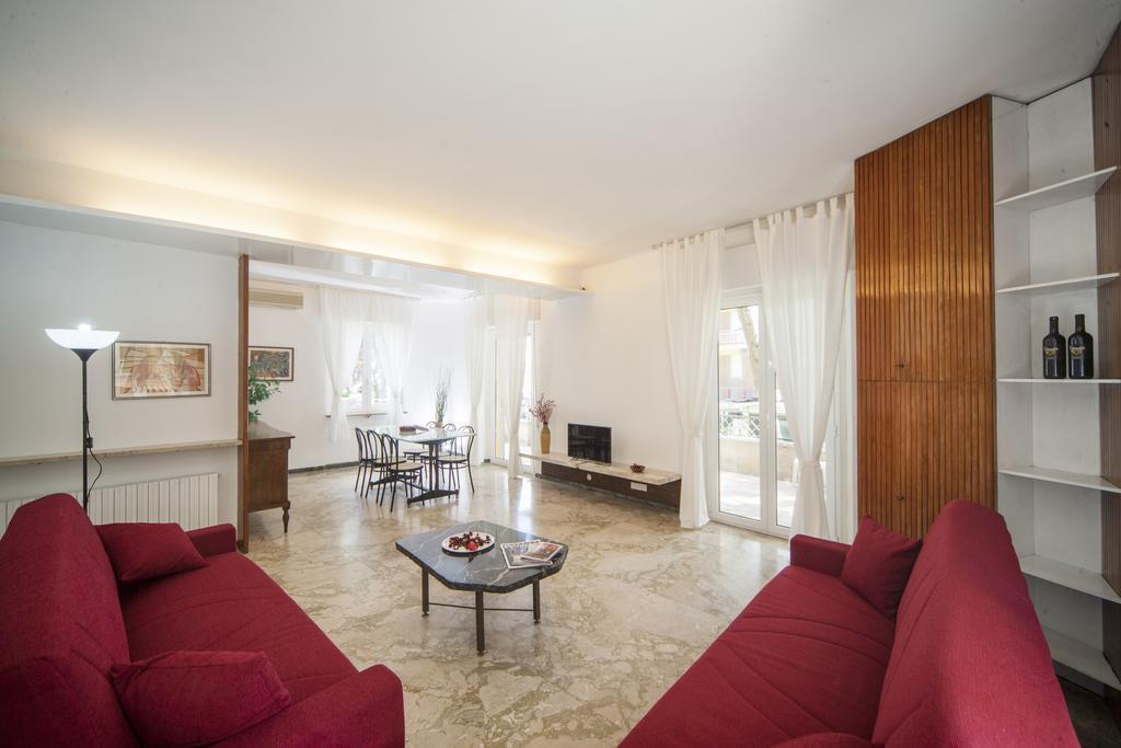 ריצ'יונה Hotel Colombo מראה חיצוני תמונה